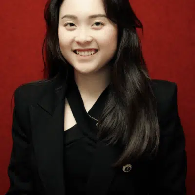 Stella Nguyen headshot