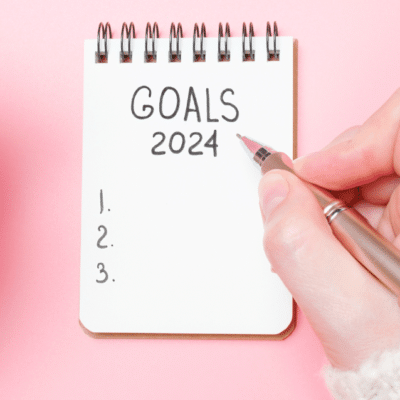 Expert Advice: Why New Year’s Resolutions Fail & How 30-Day Goals Can Transform Your Life headshot