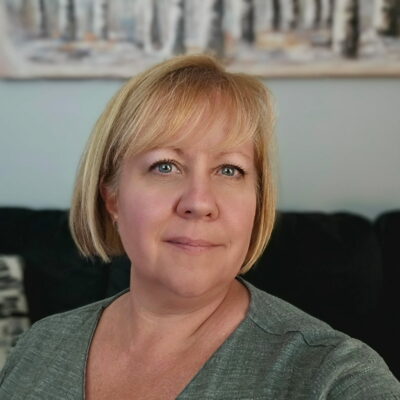 Kristin Mecklenburg headshot