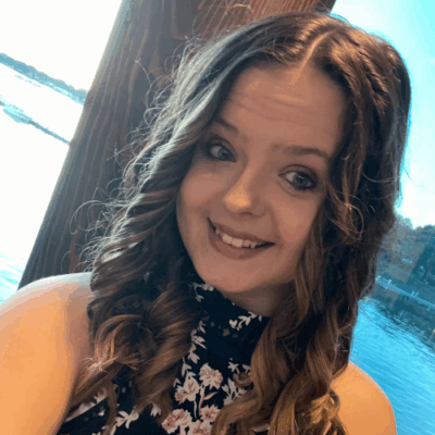 Shelby Turner headshot