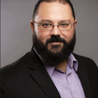 Aaron Combs headshot