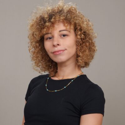 Garine Achikian headshot