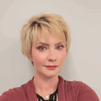 Mary Hopkinson headshot