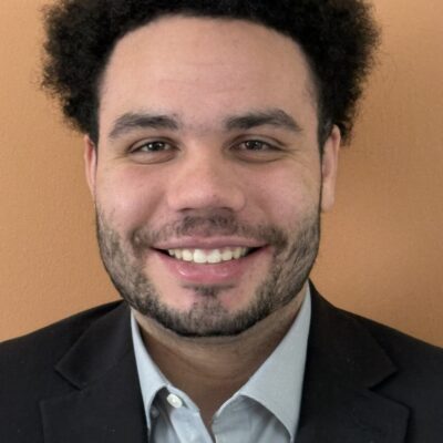 Jonah Manela headshot