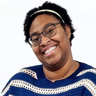 Amber Woodward headshot