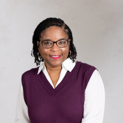 Lynn Harris headshot