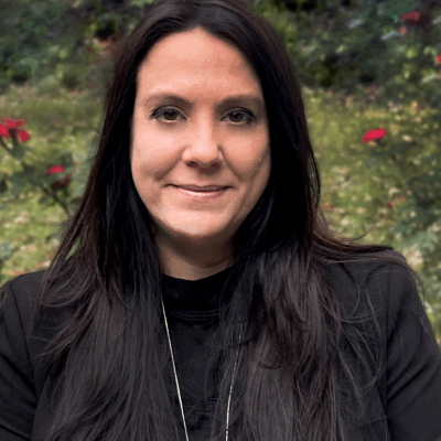 Rachel Dean headshot