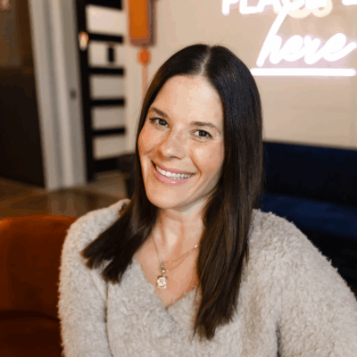 Rebekah Taylor headshot