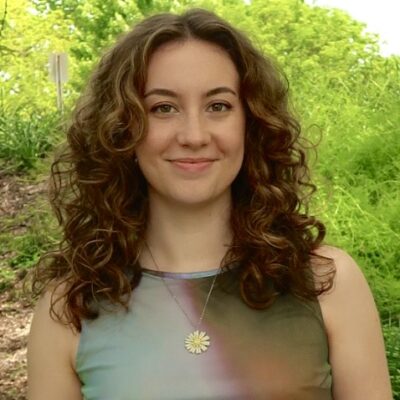 Molly Clark headshot