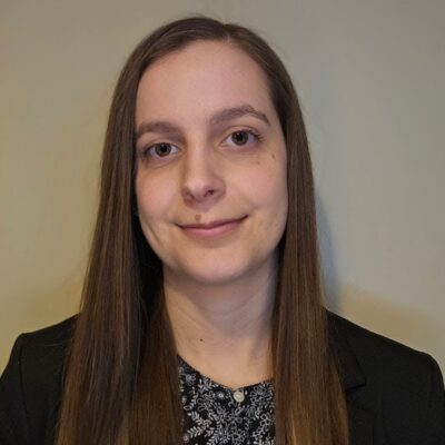 Julia Cashman headshot