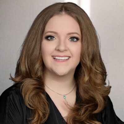 Anna Williamson headshot