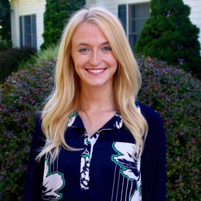 Nicole Molino headshot