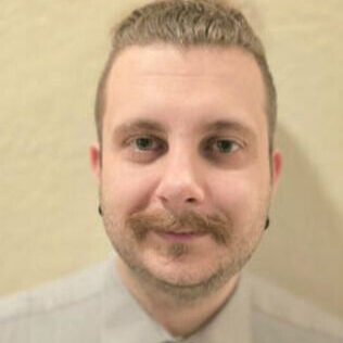 Kyle Dinschel headshot