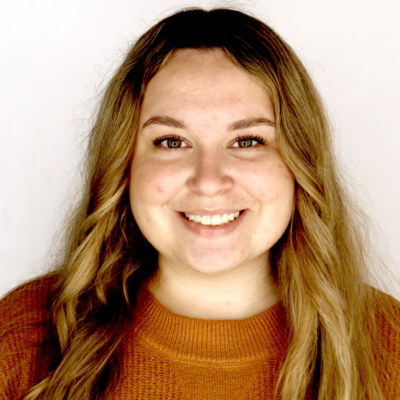 Carrie Hughes headshot