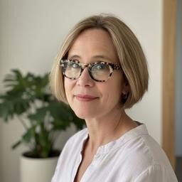 Jennifer Kemp headshot