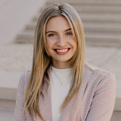 Josie Holbrook headshot