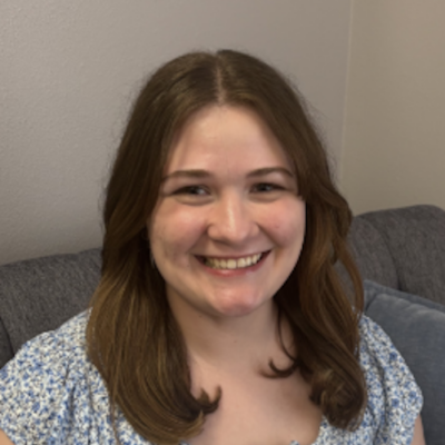 Lauren Miller headshot