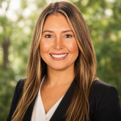Lauren Clark headshot