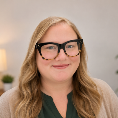 Megan Dixon headshot