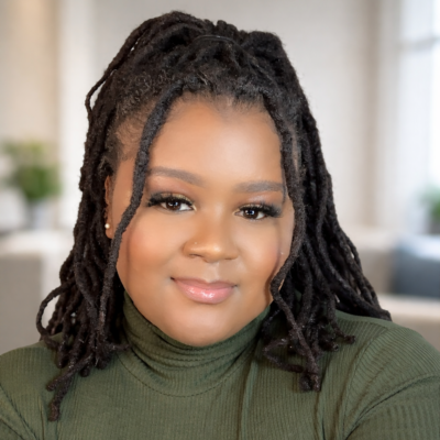 Racquel Wallace headshot