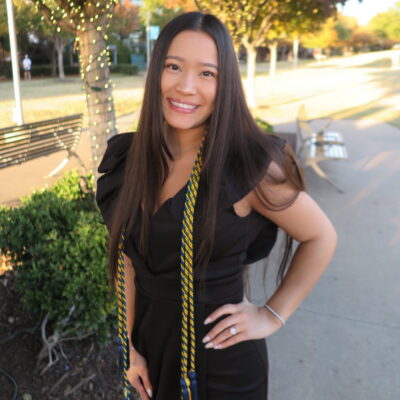 Mia Chong headshot