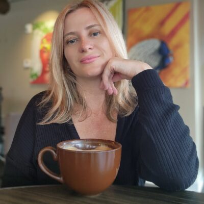 Anna Zubets-Anderson headshot