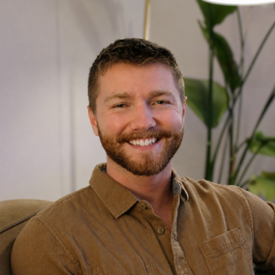 Josiah Groves headshot
