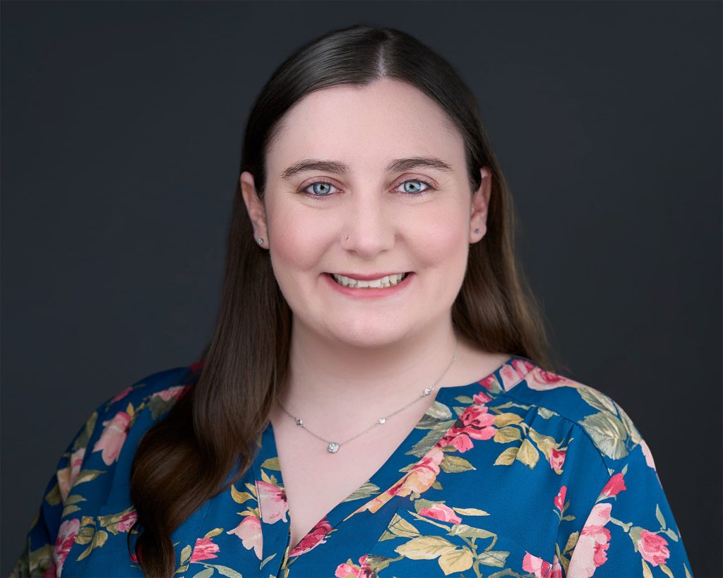 Julie Corson Headshot
