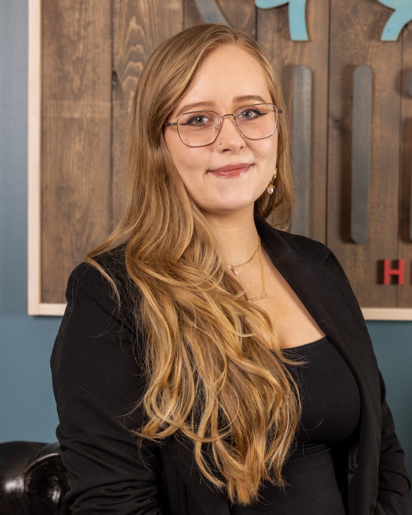 Caelie Jones Headshot