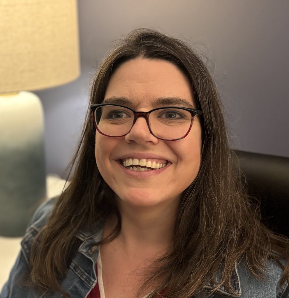 Heather Barnard Headshot