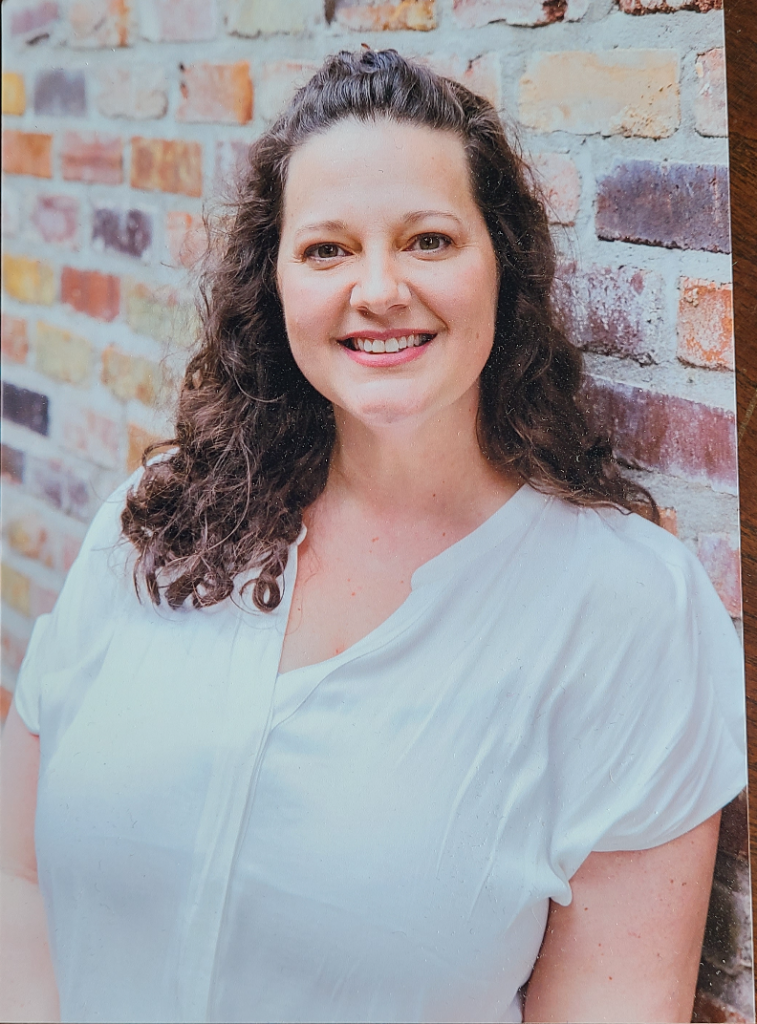 Wendy Anderson Headshot