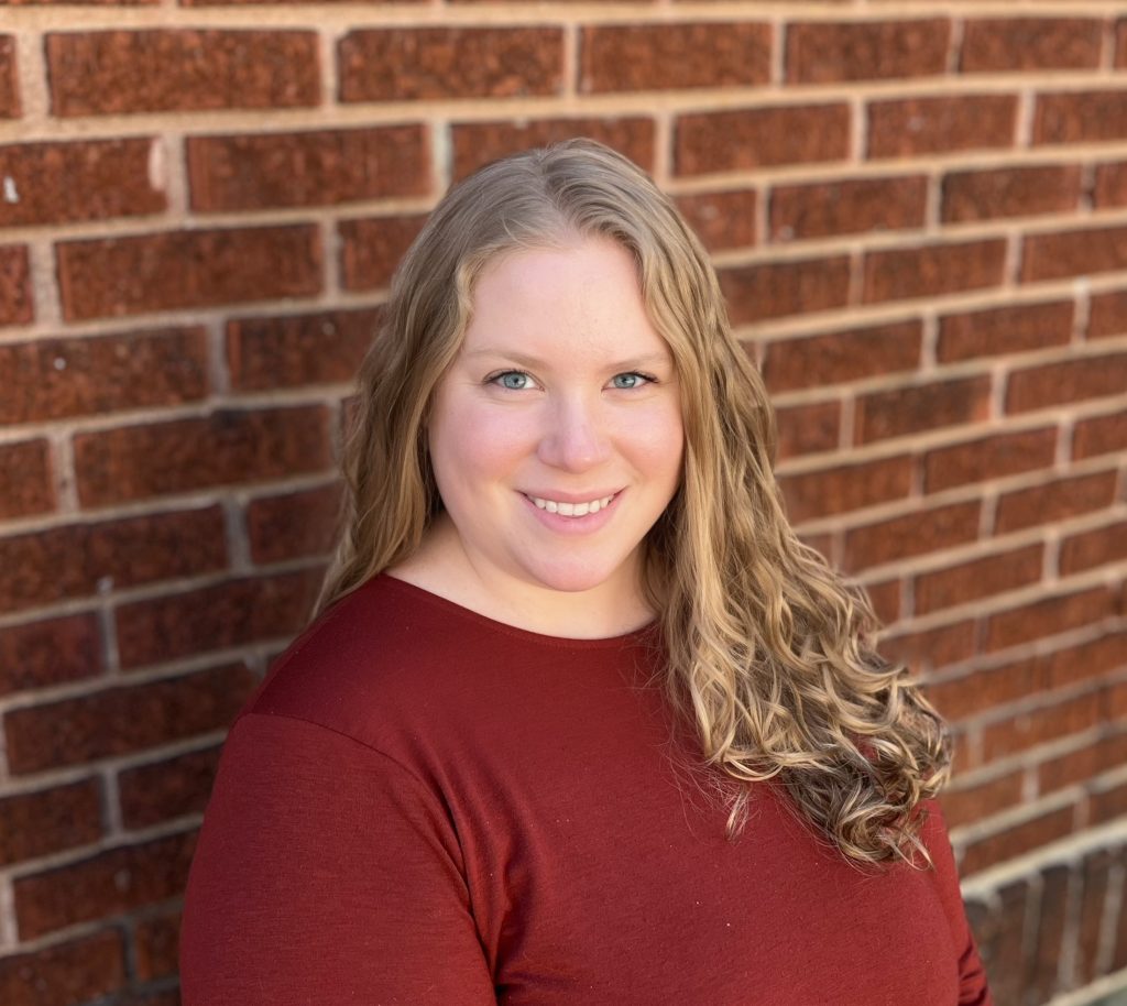 Sarah Robinson Headshot