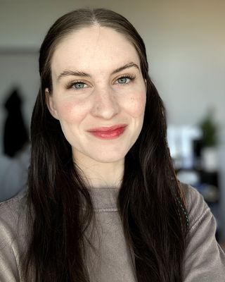 Jacqueline Mace Headshot