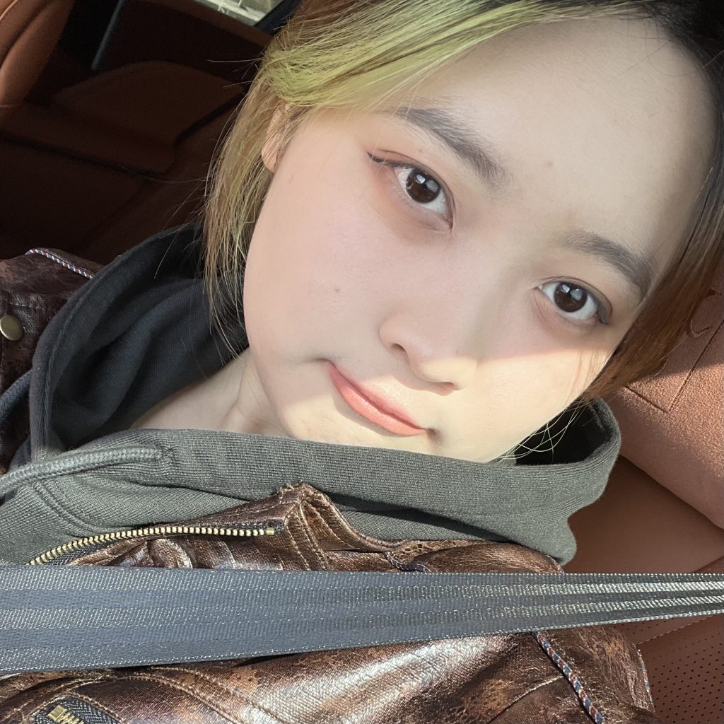 Sujie Gu Headshot