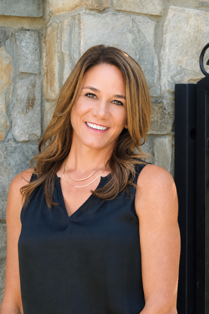 Shannon Smith Headshot