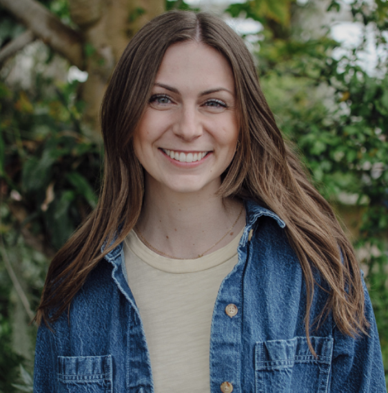 Sarah Grimm Headshot