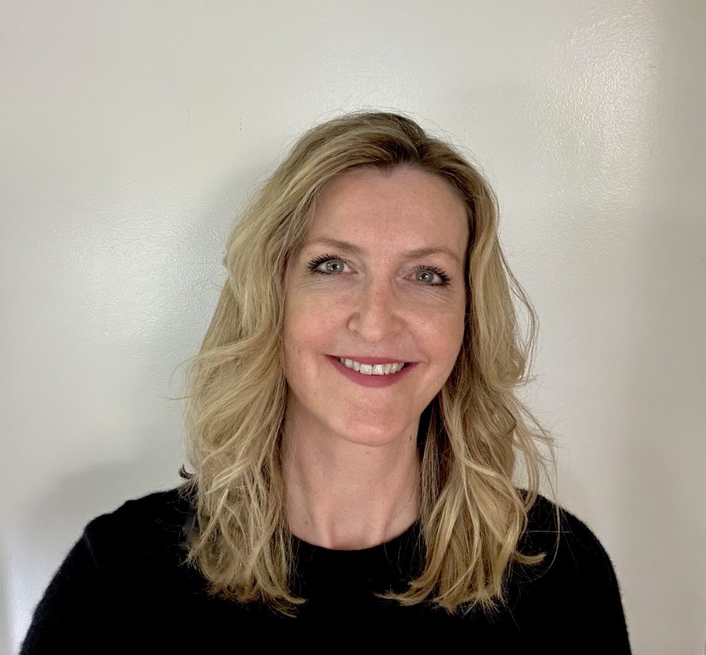 Katherine Travis Headshot