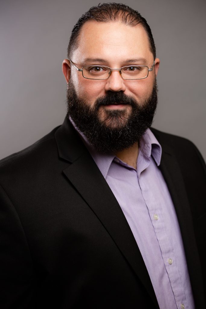 Aaron Combs Headshot