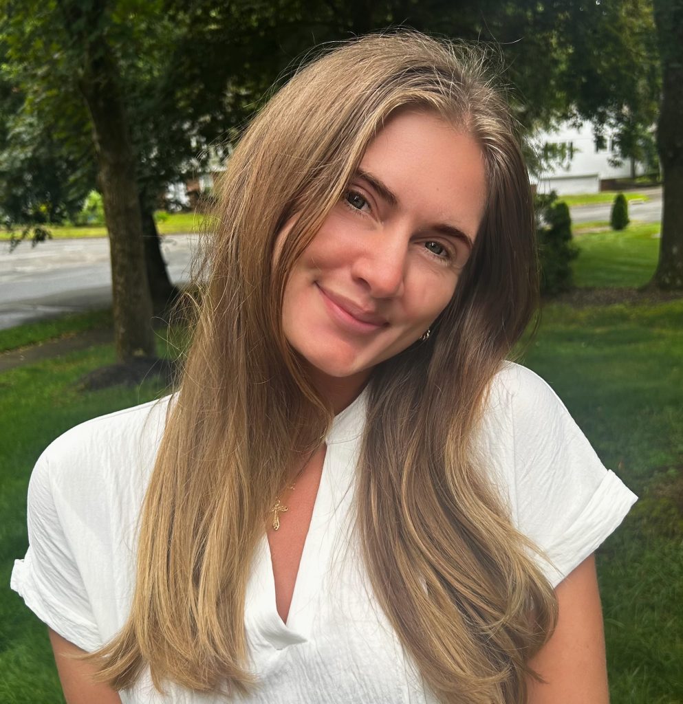 Margaret Rogan Headshot