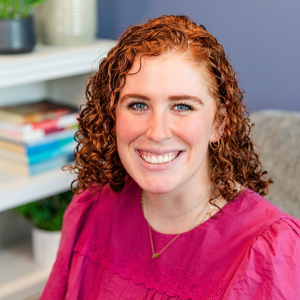 Leslie Stevens Headshot