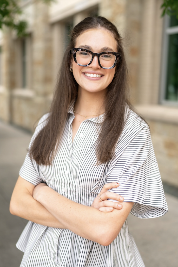 Baylee Eytcheson Headshot