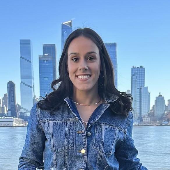 Brielle Castanheira Headshot