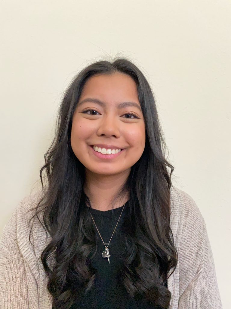 Nicole Arro Headshot