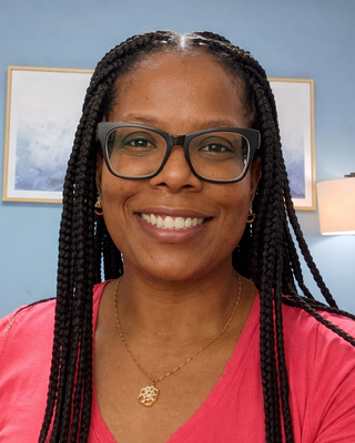 Jasmine Elliott Headshot