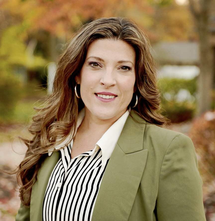 Lauren Mcgowan Headshot