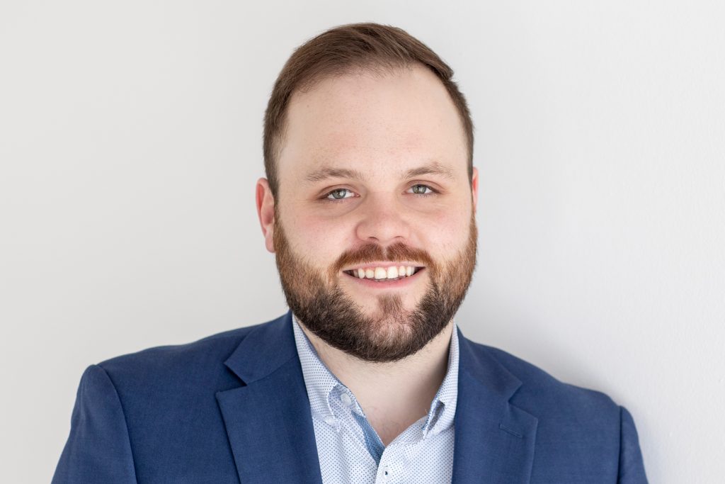 Jeff Holthausen Headshot