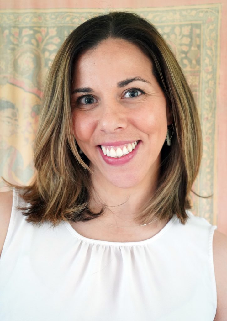 Elana Cockburn Jones Headshot