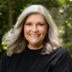 Susan Taylor Headshot