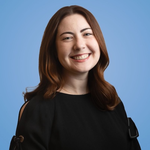 Molly Schineller Headshot