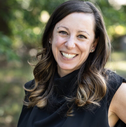 Christine Saia Headshot